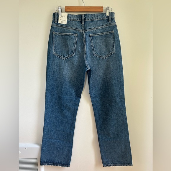 NWT Zara High Rise Straight Fit Jean - Picture 4 of 5